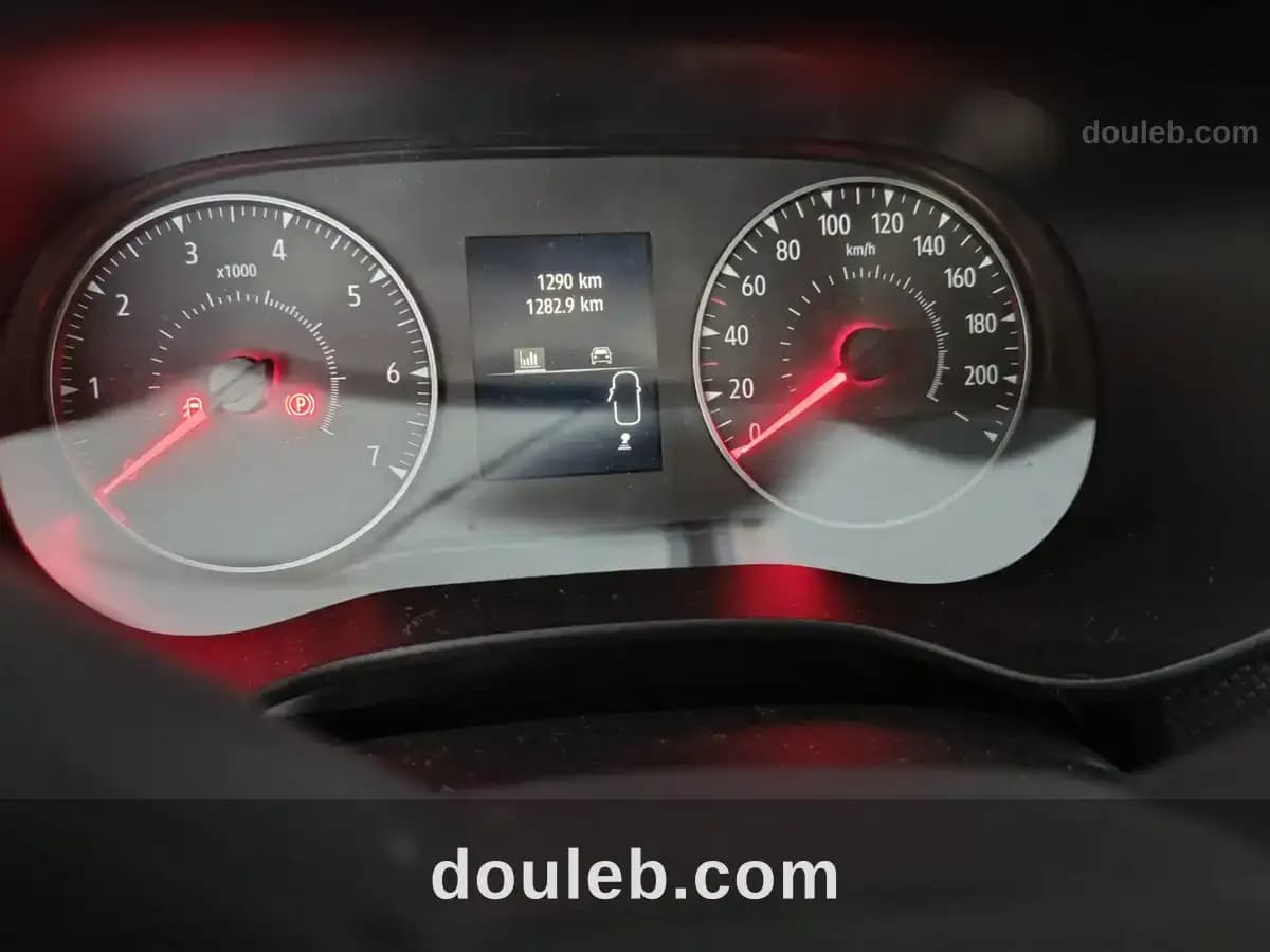 Dacia renault neuve - Miniature 3