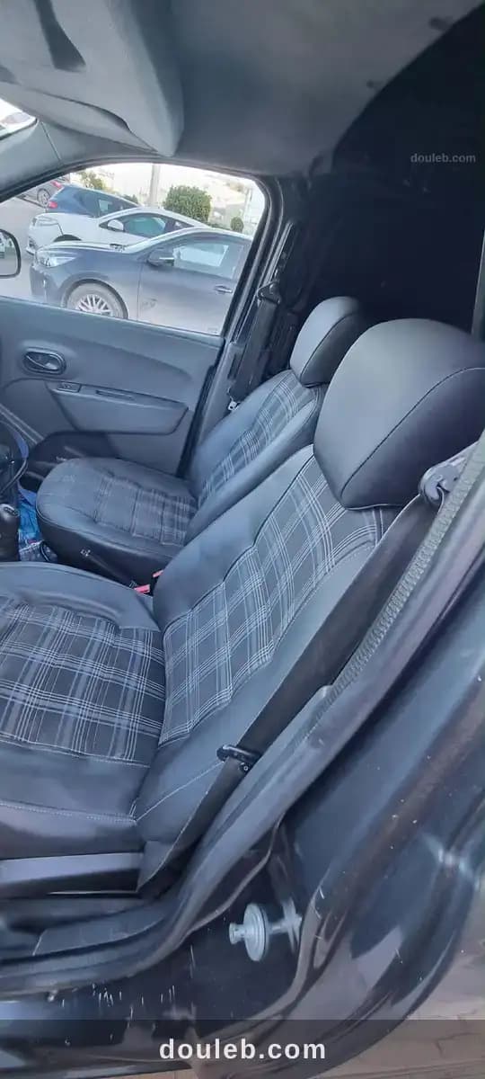 Dacia dokker commercial - Photo 1