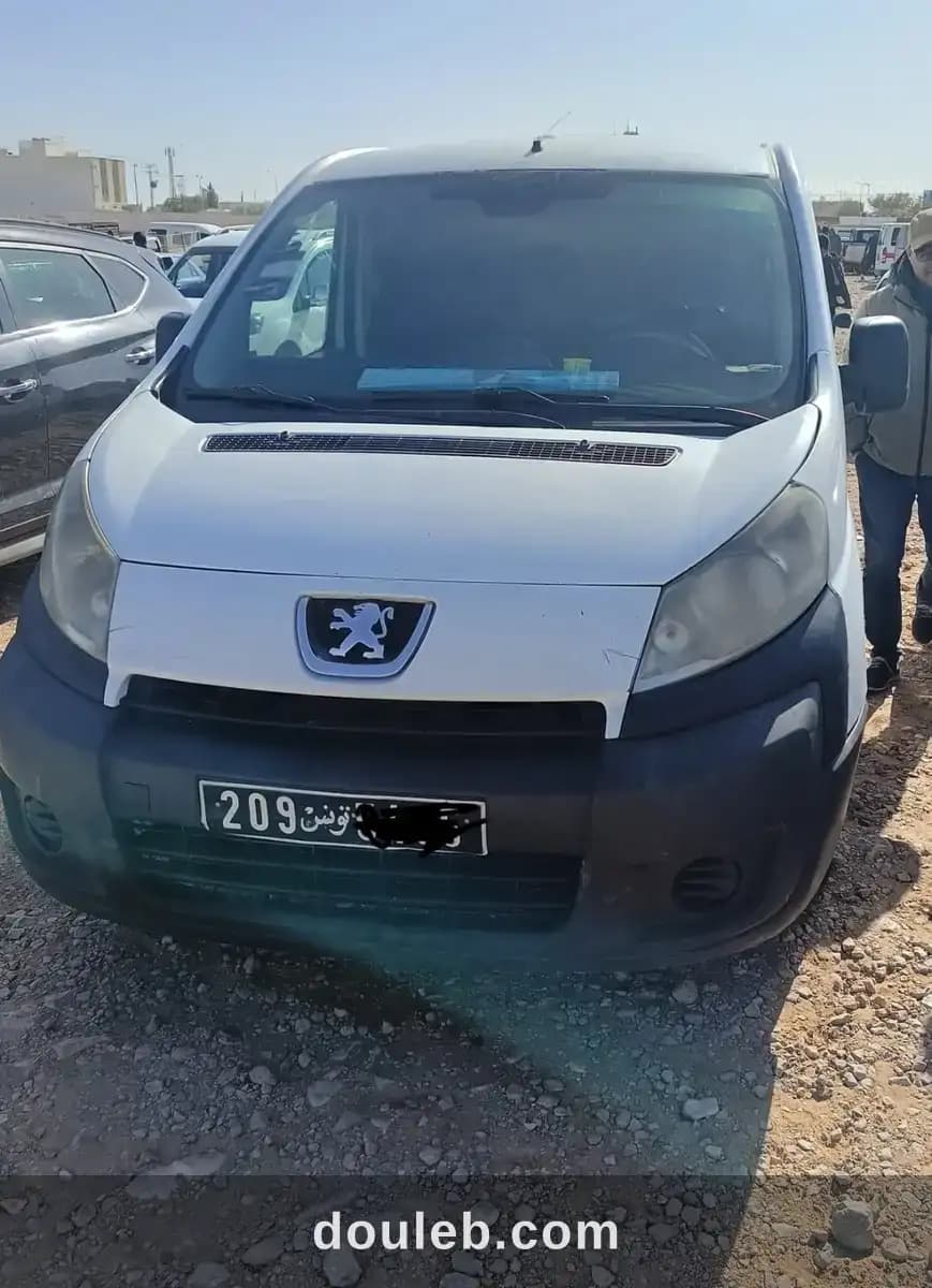 Peugeot expert - Photo 1