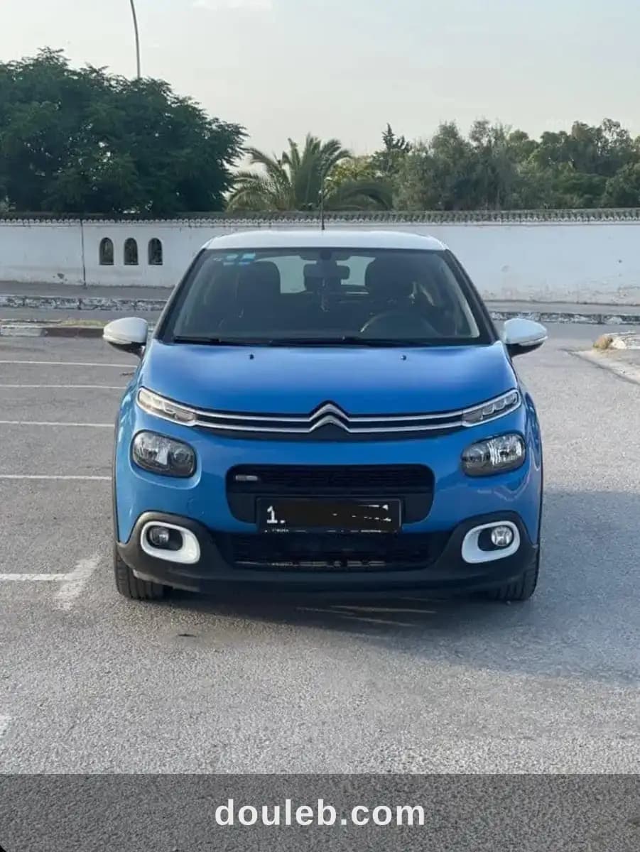 Une voiture c3 - Miniature 3