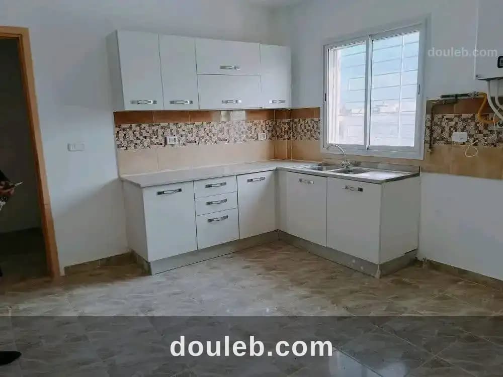 Appartement au 1etage 2 pièces et salon - Miniature 2
