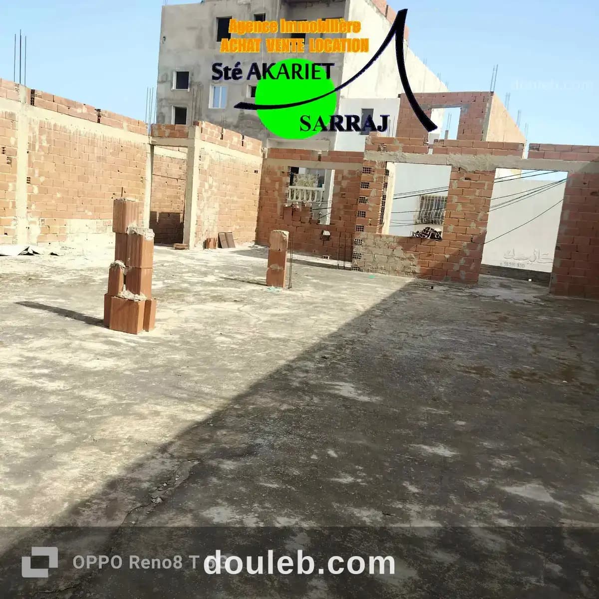 Local et 1ér étage inachevé prés meublatex akouda - Photo 1