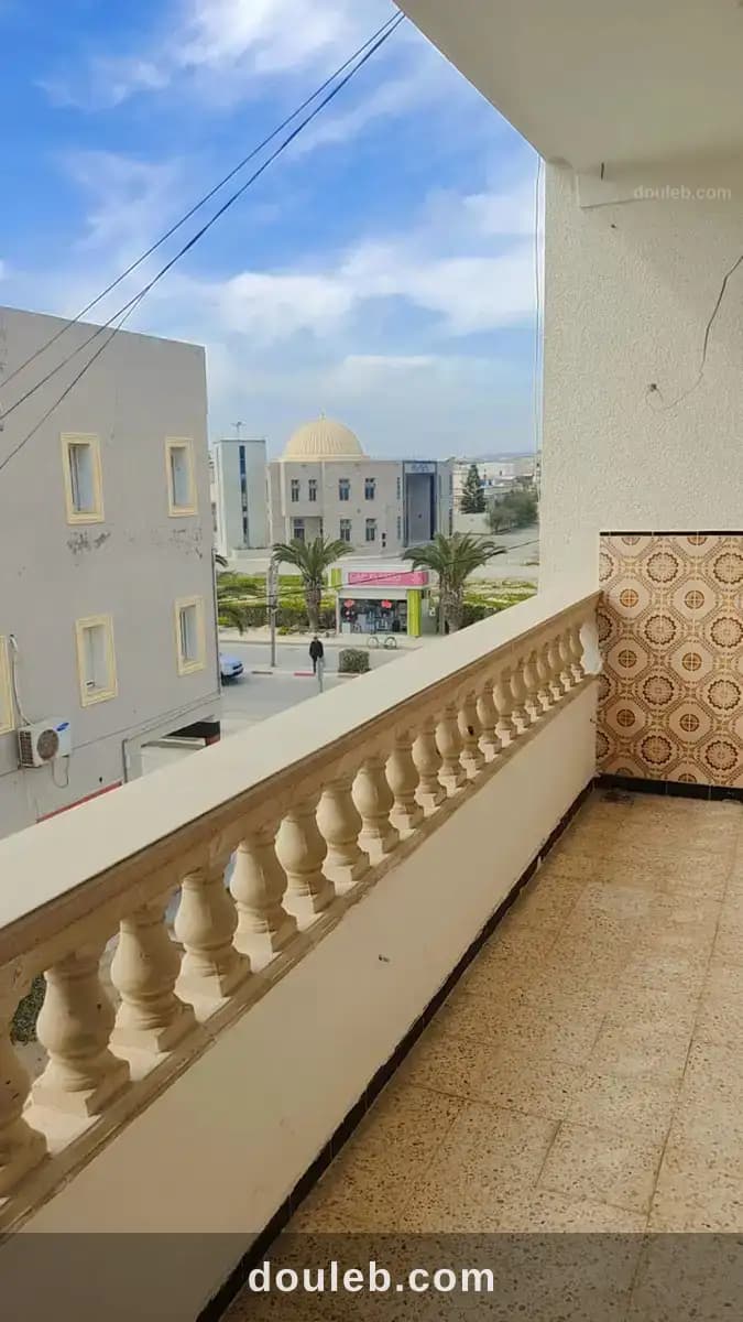 Appartement s3 dans un quartier calme - Miniature 2