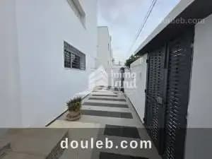 Villa de 452m2 terrain et 400m2 btit - Miniature 4