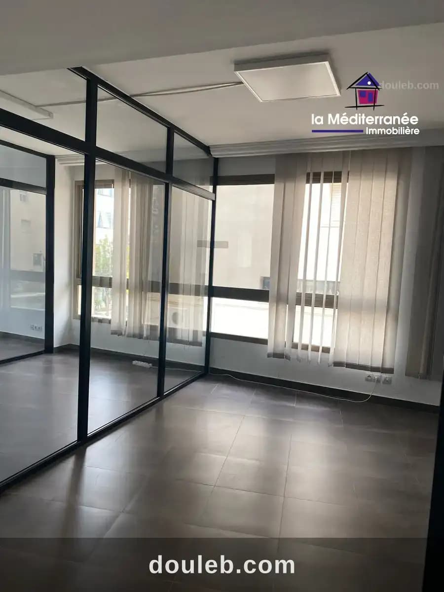 Openspace de 300m2 au lac 2 - Miniature 2