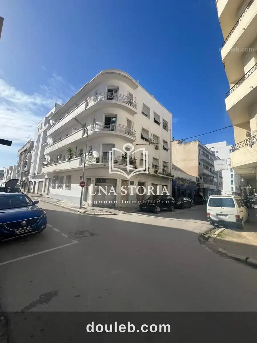 Immeuble au plein centre ville - Photo 1