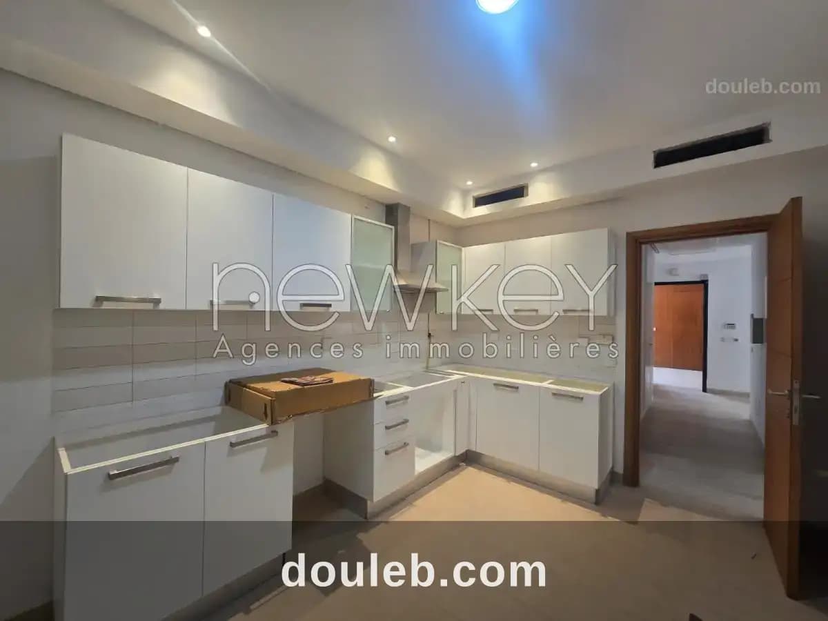 S2 luxueux à la marsa avec deux suites - Miniature 4