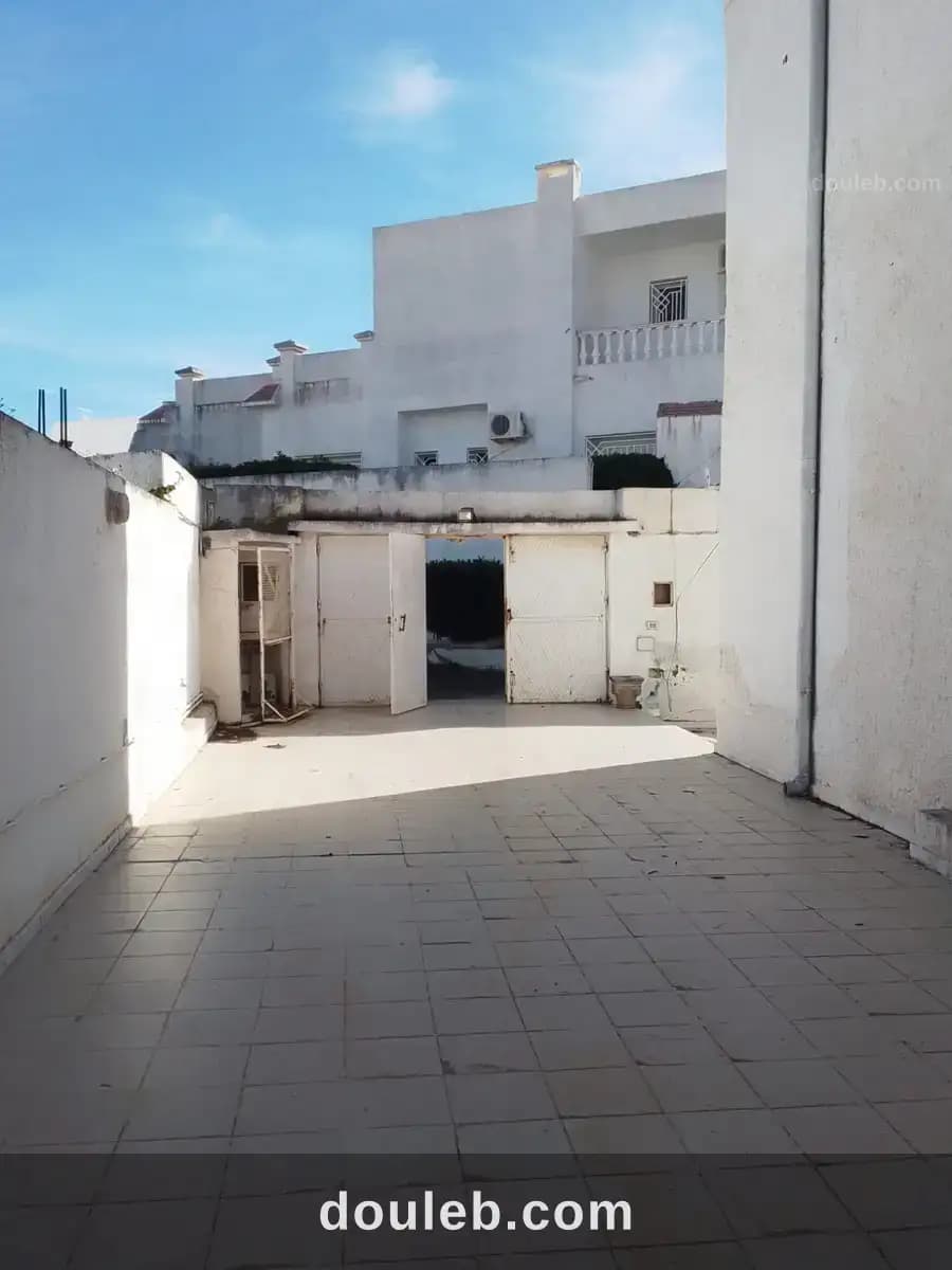 Villa à rénover au manar 1 - Miniature 2