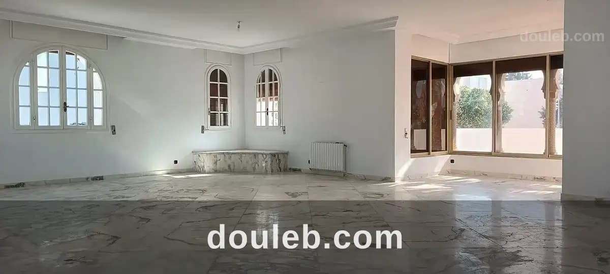Villa avec un jardin et une piscine au menzah 5 - Miniature 4