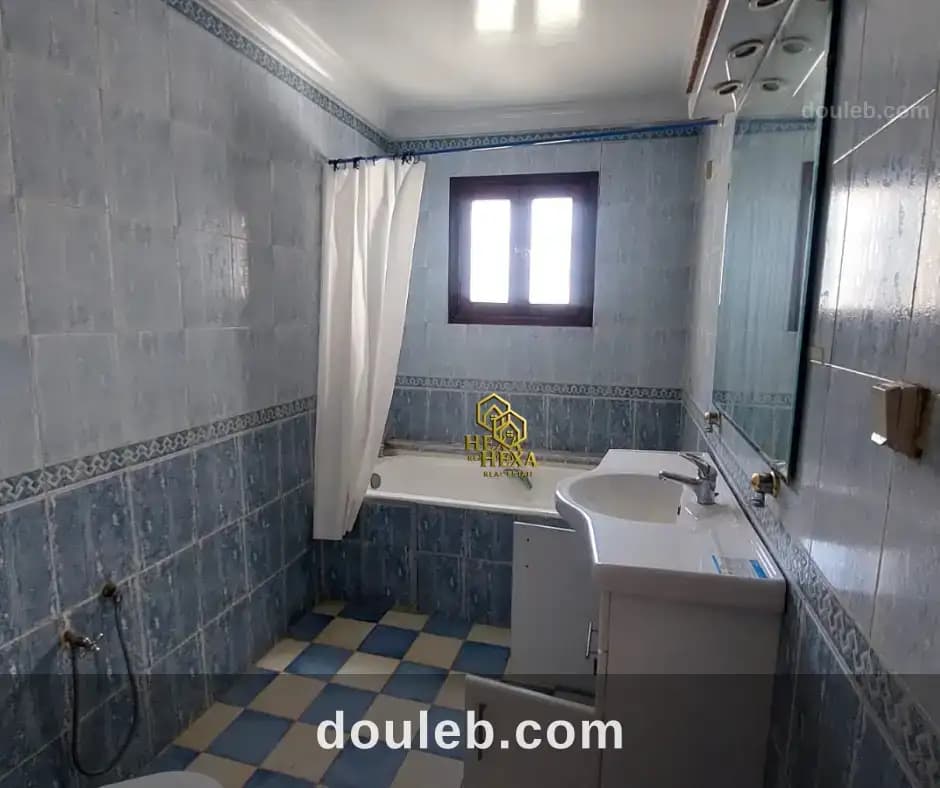Villa s3 en suite avec jardin à la marsa - Miniature 2