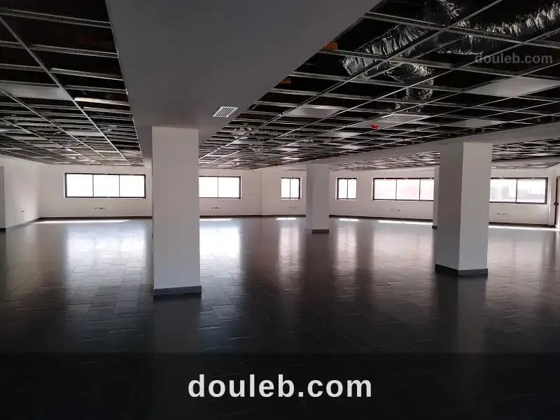 Bureau open space 700 m2 au lac 3 kram - Photo 1