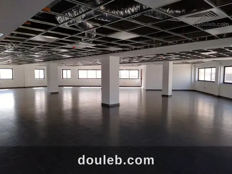 Bureau open space 700 m2 au lac 3 kram - Miniature 2