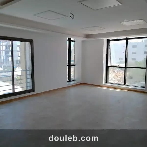 Open space 1200m2 au lac 3 - Photo 1