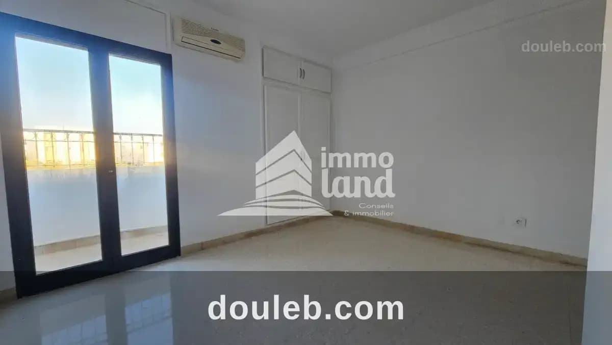 Duplex avec entrée indépendante à l'aouina - Miniature 3