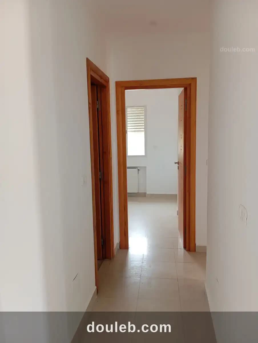 App h standing - Photo 1