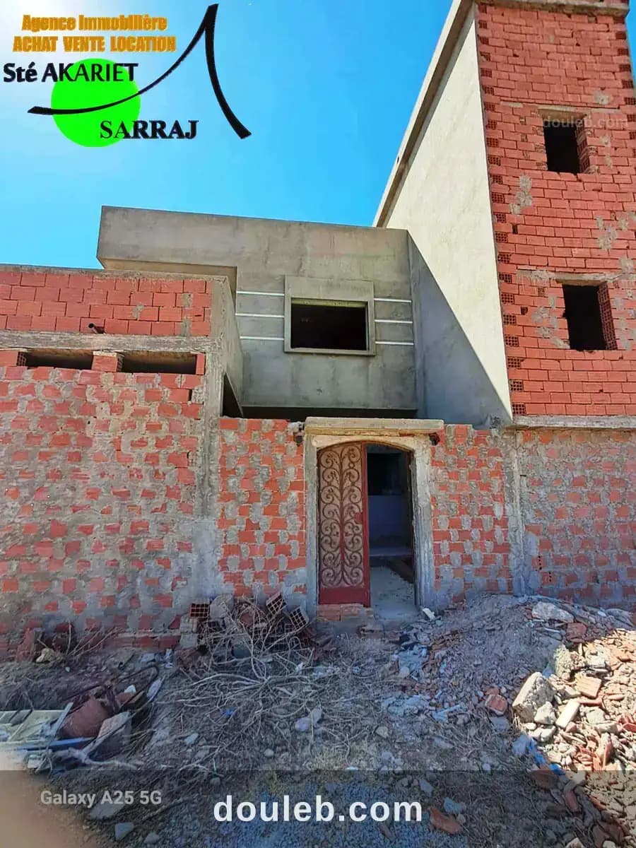 Villa et 2 étages inachevé à hammem sousse ghrabi - Photo 1