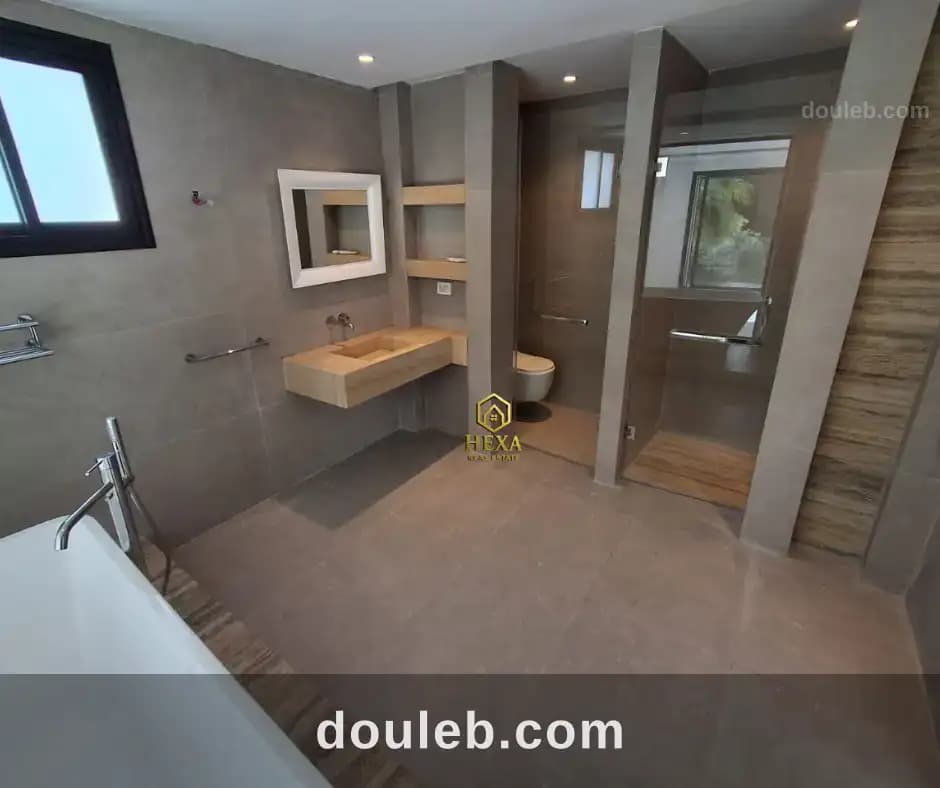Villa s4 àla marsa avec piscine et jardin en suite - Miniature 2