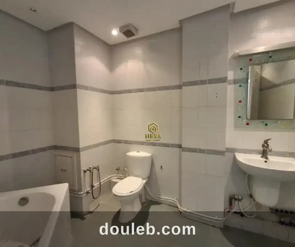 Appartement s3 à usage bureautique au lac 1 - Photo 1