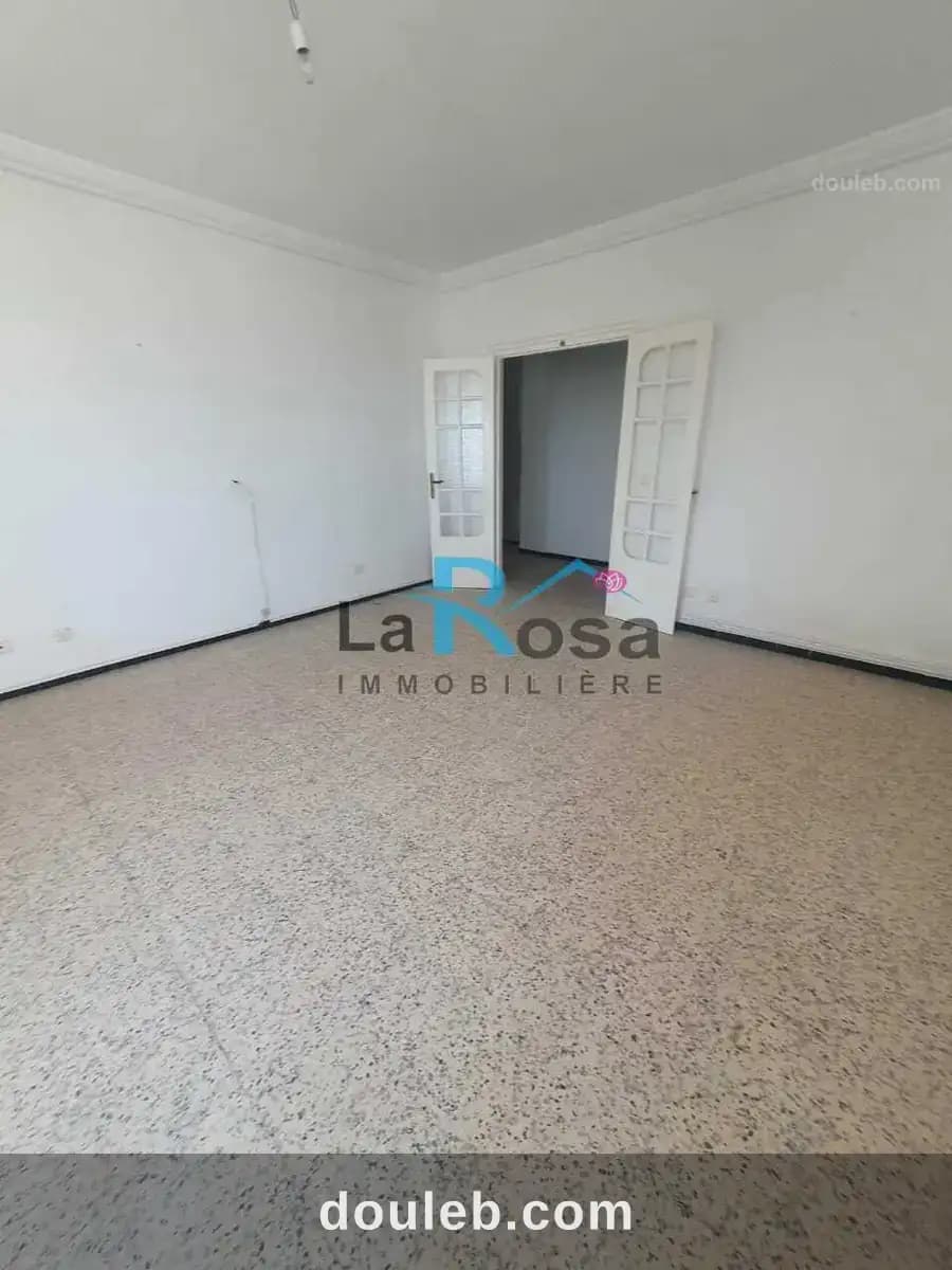 Un vaste appartement s3 à manar2 - Miniature 3