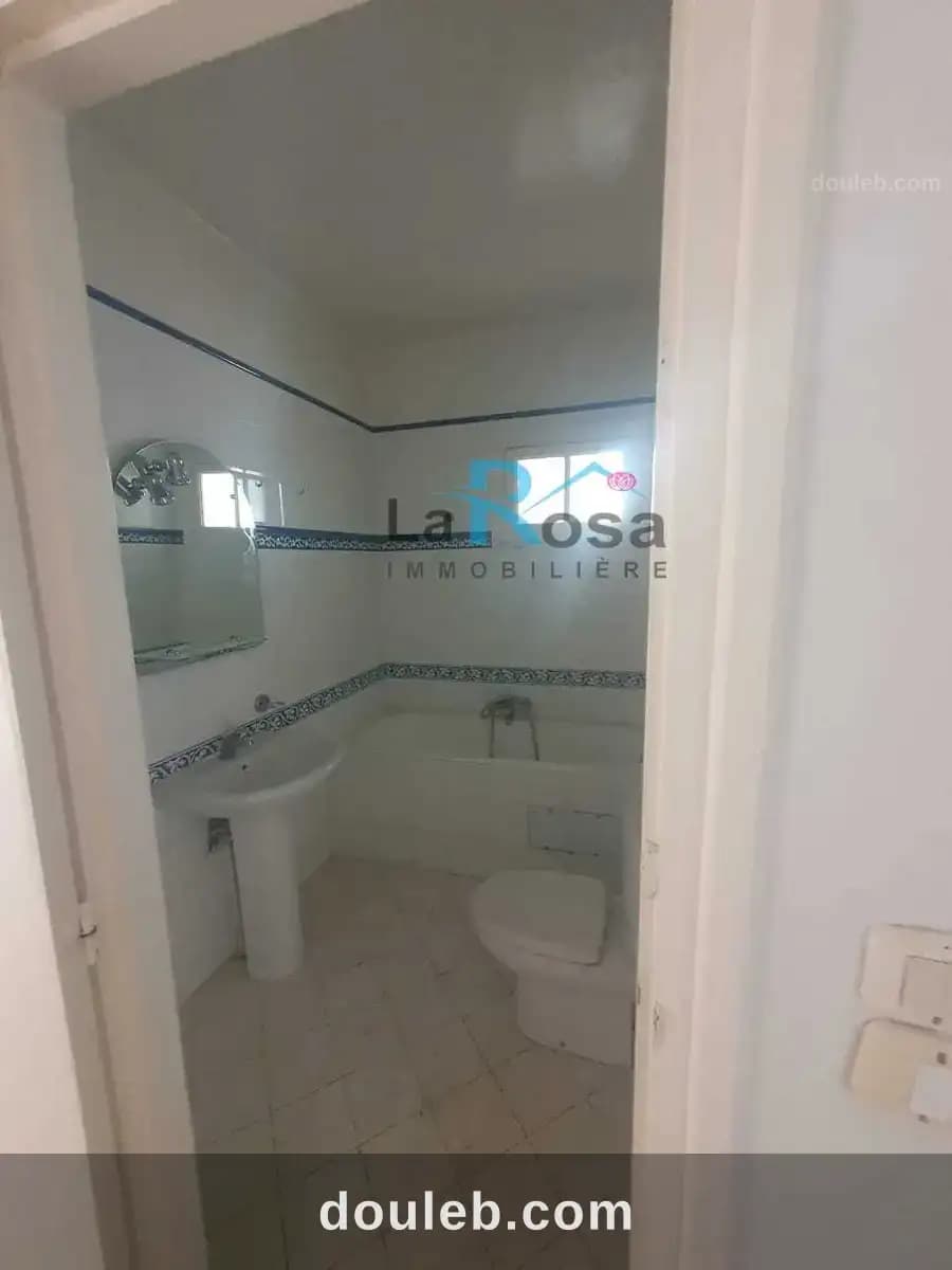 Un vaste appartement s3 à manar2 - Miniature 4