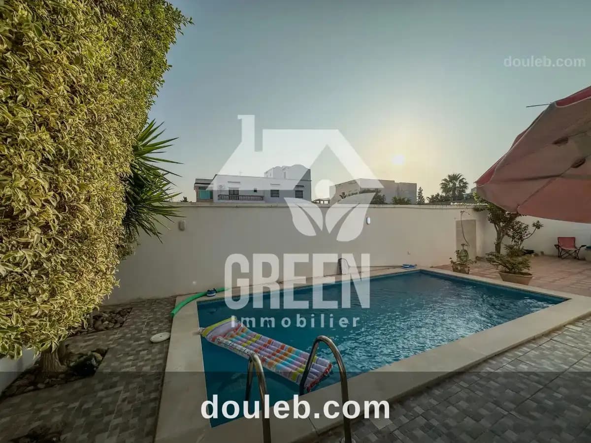 Villa shadow - Photo 1