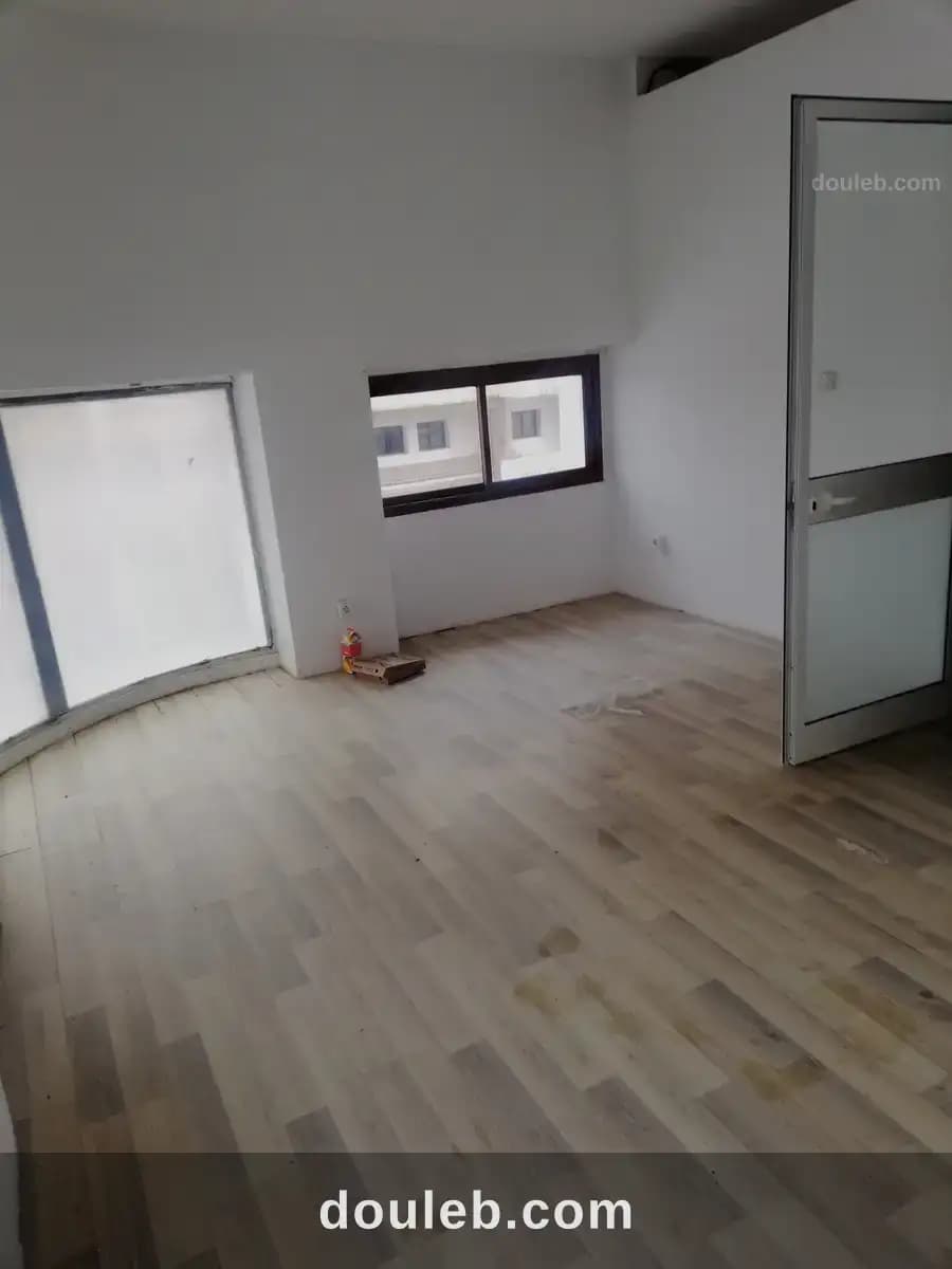 Cité ennasr bureau 650 dt par mois - Photo 1