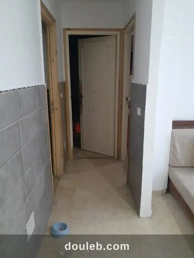 Appartement retapé à cité raoutha mourouj 1 - Miniature 5