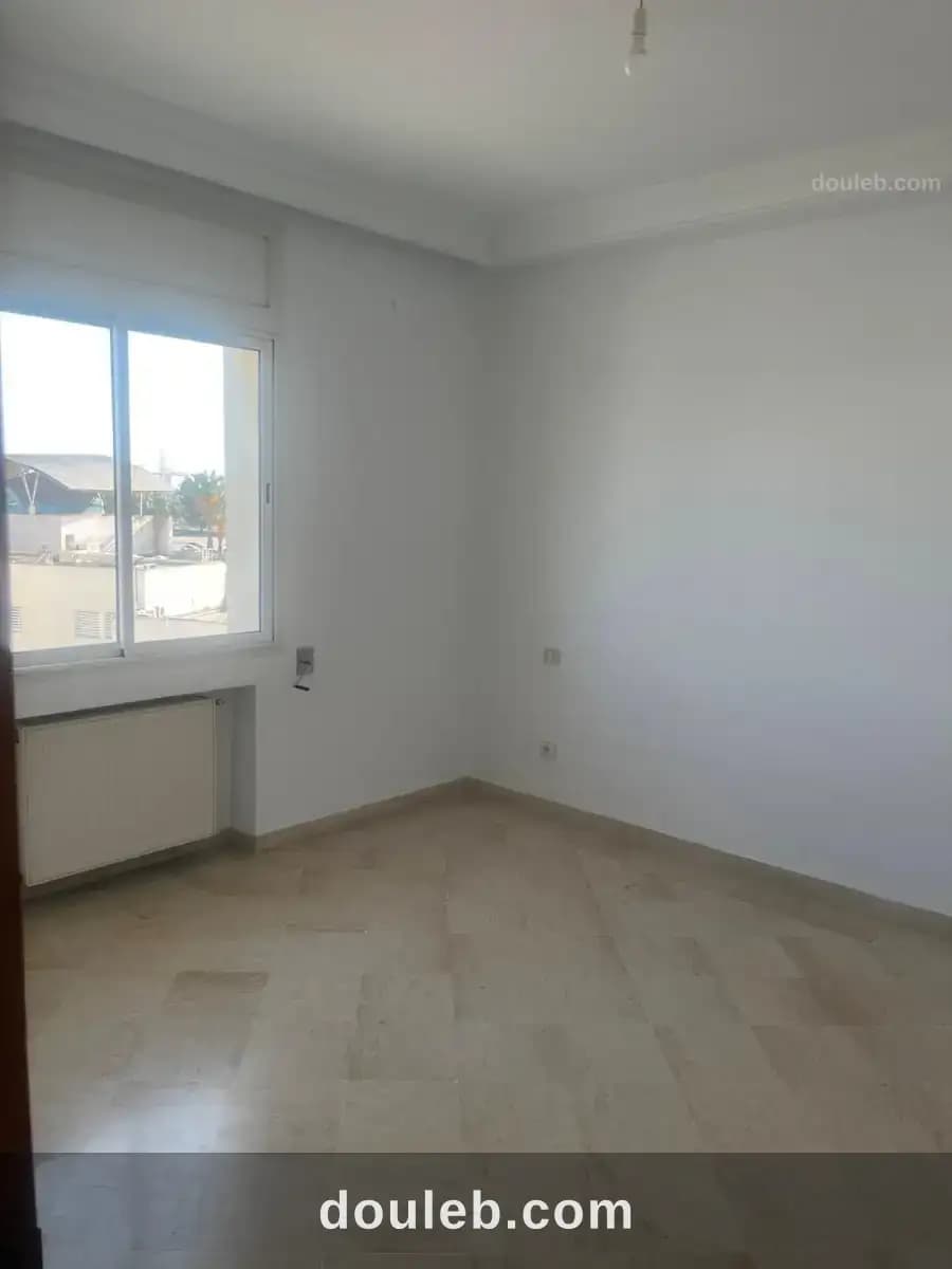 Bel appartement au 3ème étage - Miniature 4