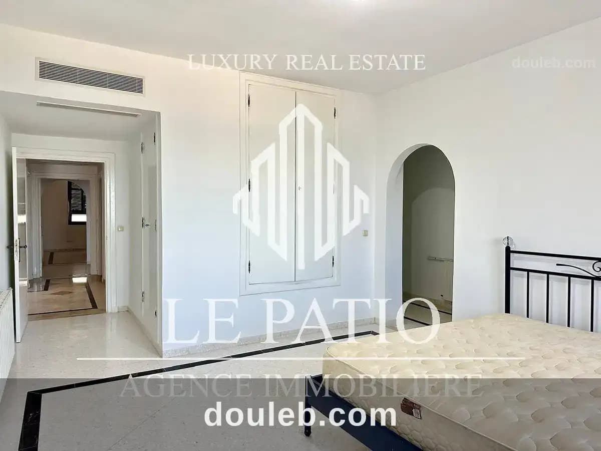 Duplex s5 vue sur mer a la marsa plage - Miniature 4