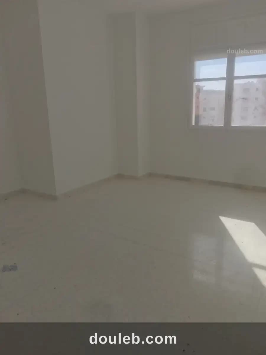 Appartement s plus 2 à ennasr2 - Miniature 2