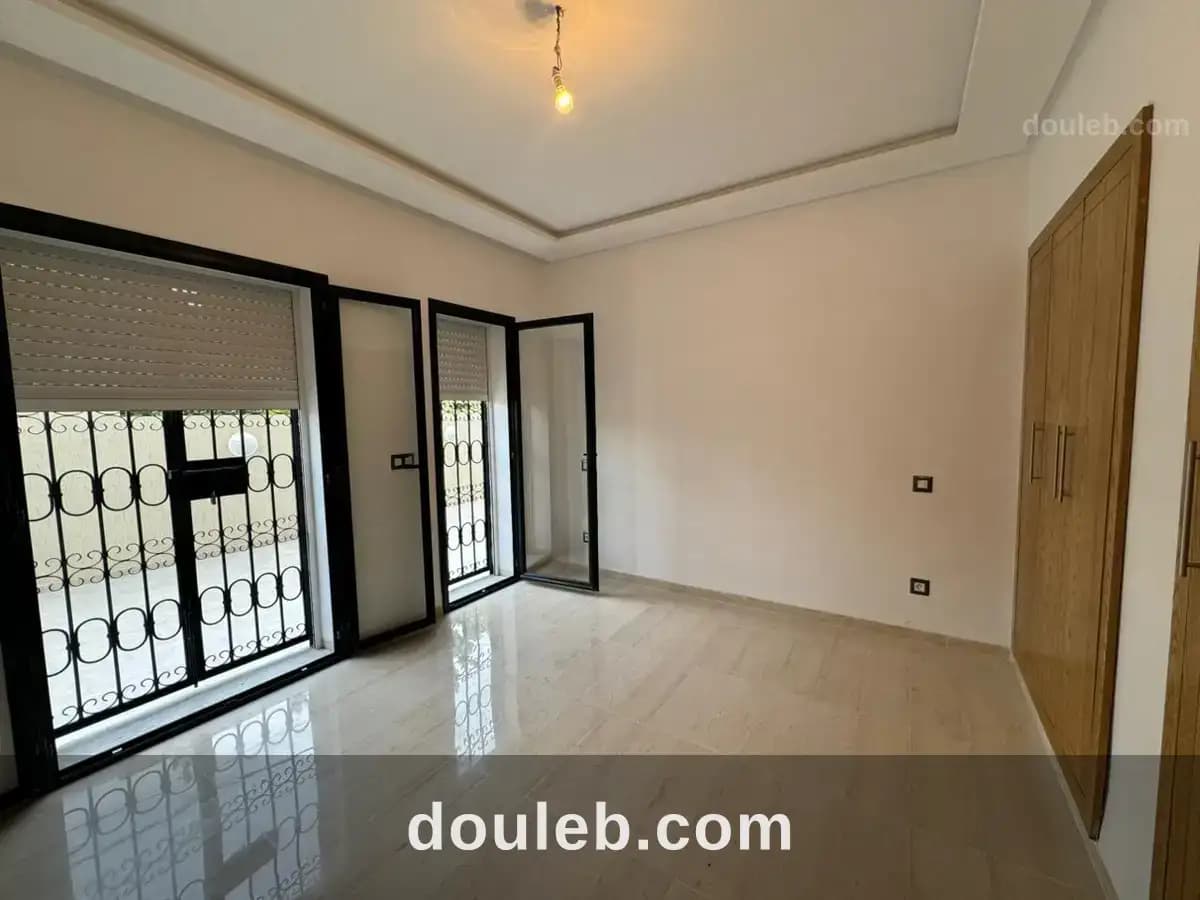 Appartement s3 avec terrasse à la soukra - Miniature 4