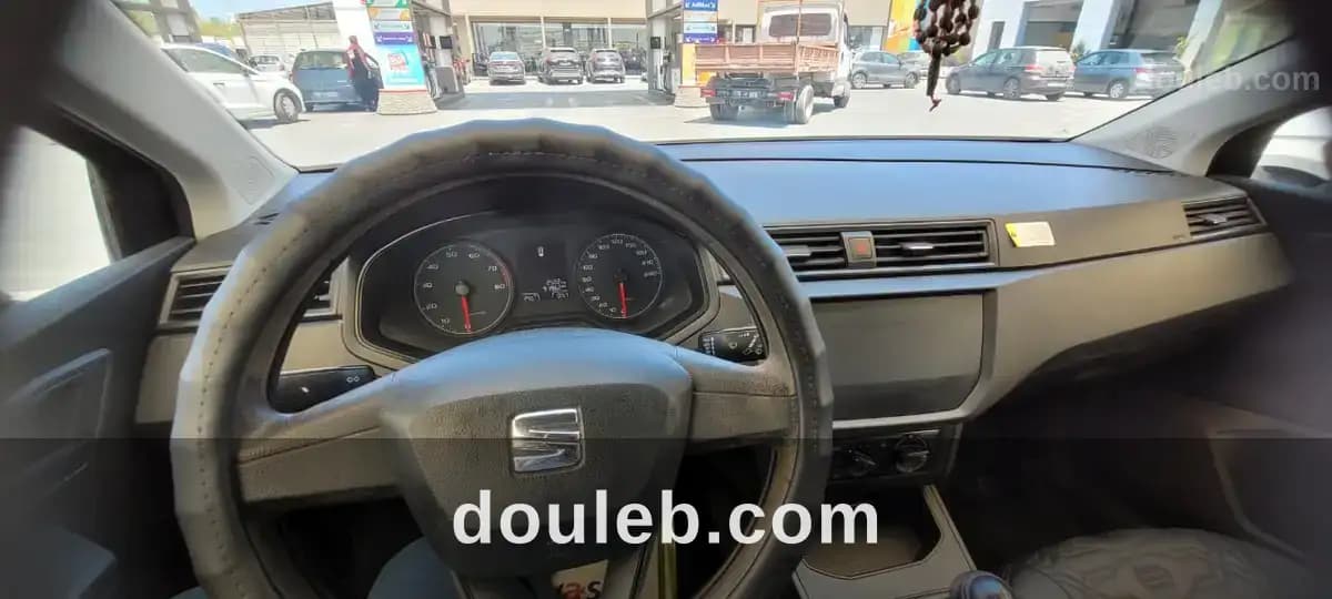 Seat ibiza en excellent état - Miniature 4