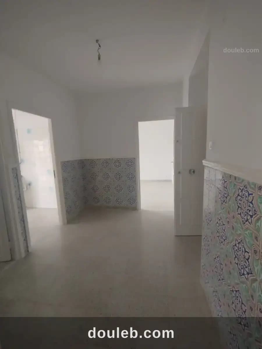 Un mignon studio s1 vide à menzah5 - Miniature 5