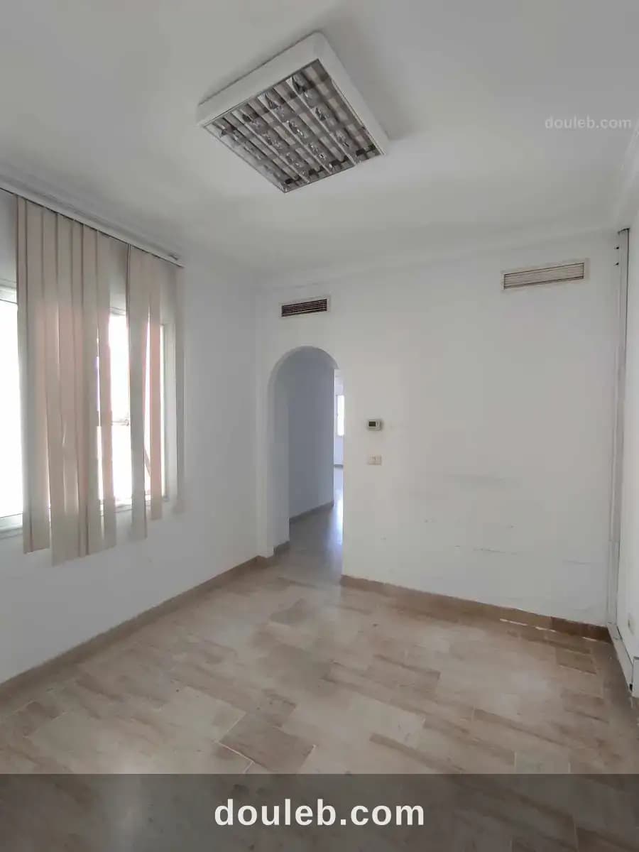 Bureau la soukra - Miniature 2