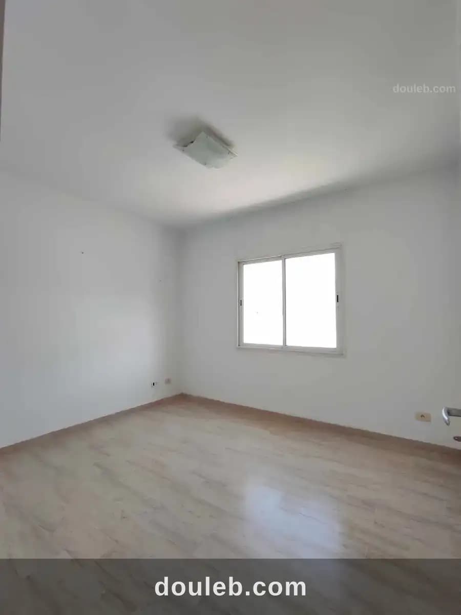 Bureau la soukra - Miniature 3