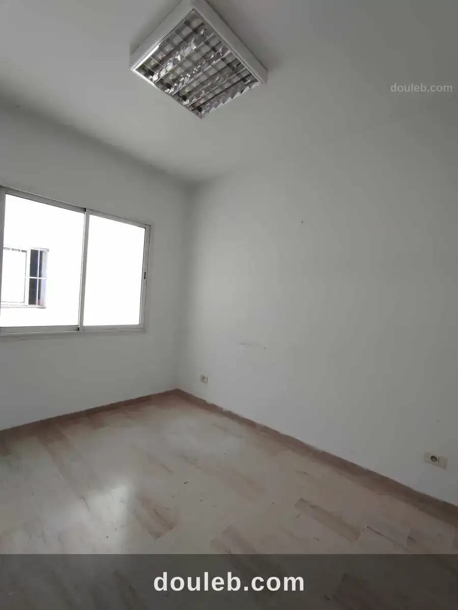 Bureau la soukra - Miniature 4