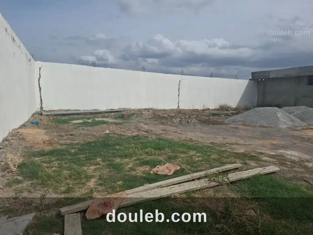 Dépôt 1000 m2 à oudhna - Miniature 2