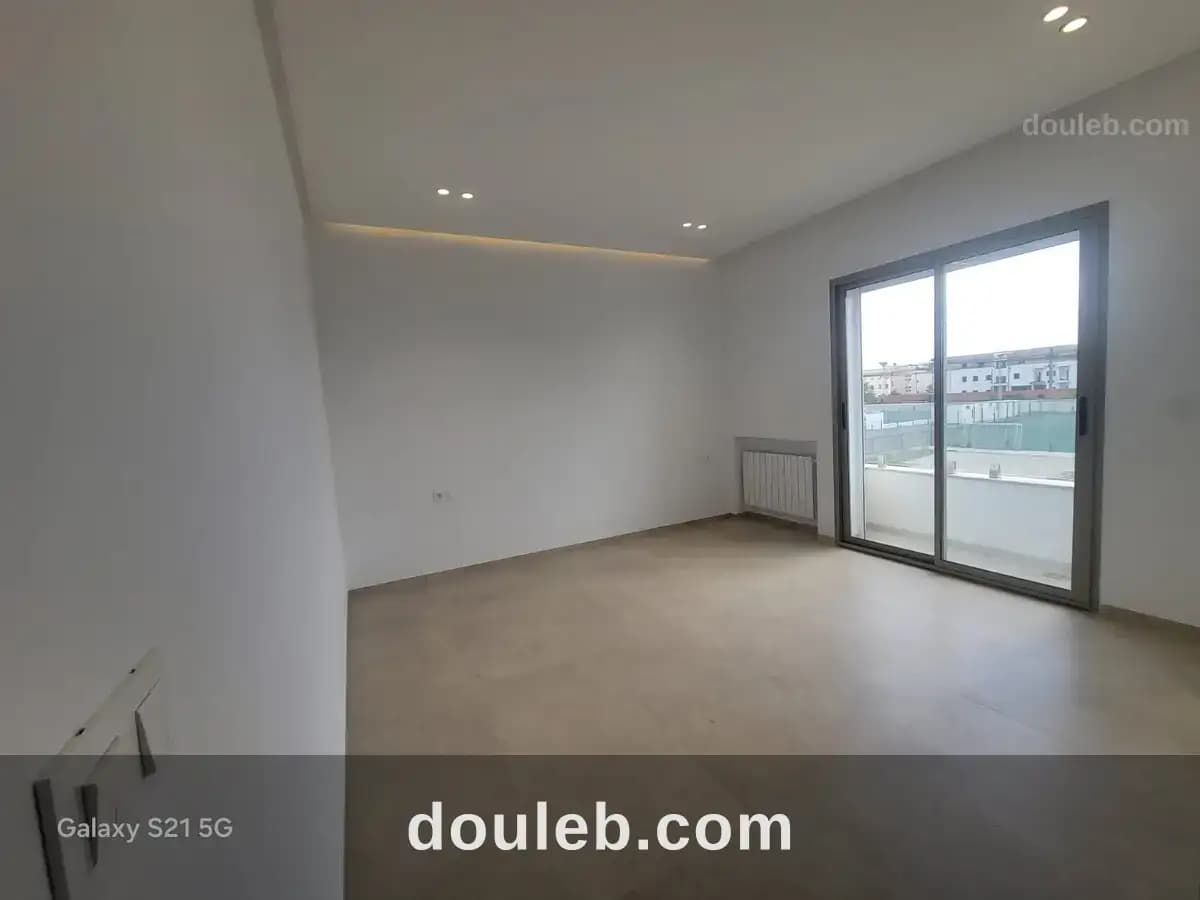 Appartement s3 encore de construction - Miniature 2