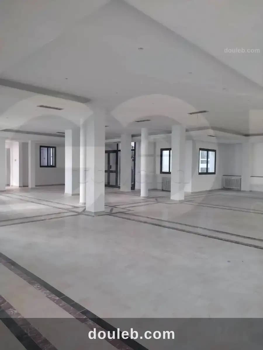 Immeuble sur artère principale au belvédère tunis - Photo 1