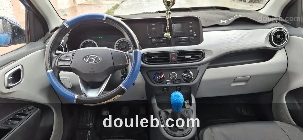Hyundai i10 populaire 1ère main - Miniature 5