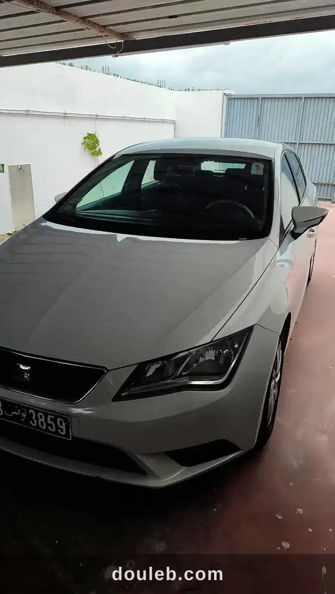 Seat leon 2013 - Photo 1