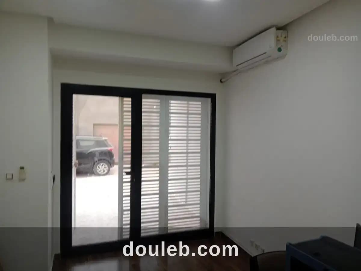 Local commercial - Photo 1