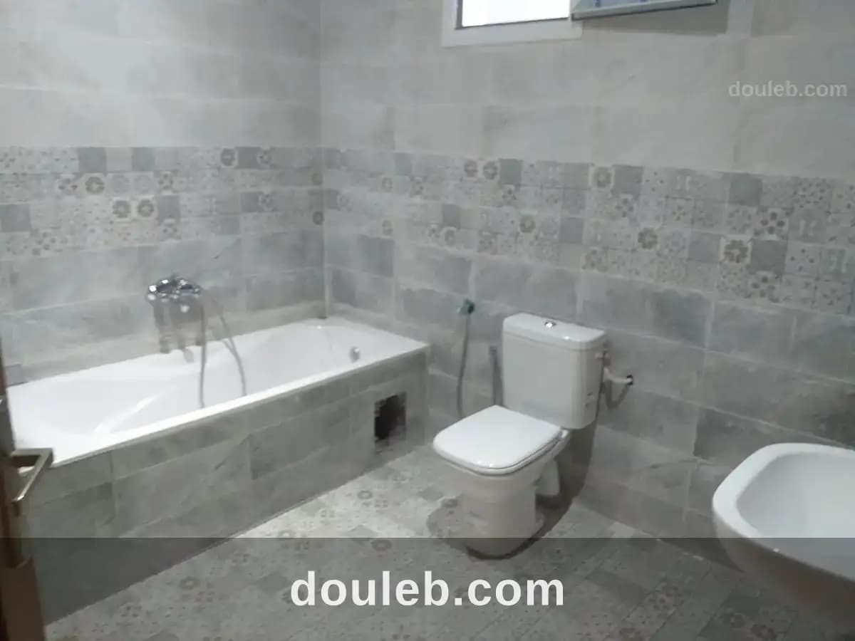 Spacieux s3 rue du parc soukra - Miniature 4