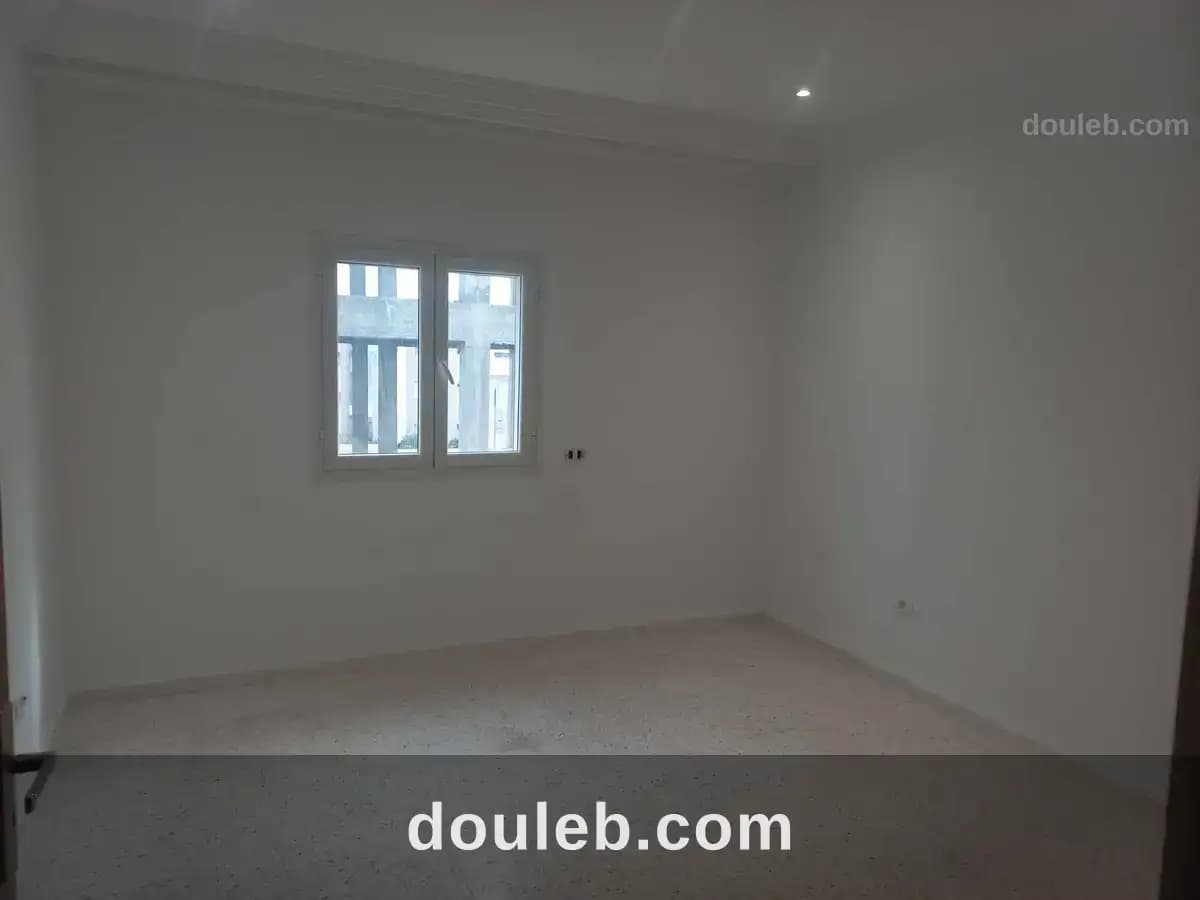 Spacieux s3 rue du parc soukra - Miniature 5