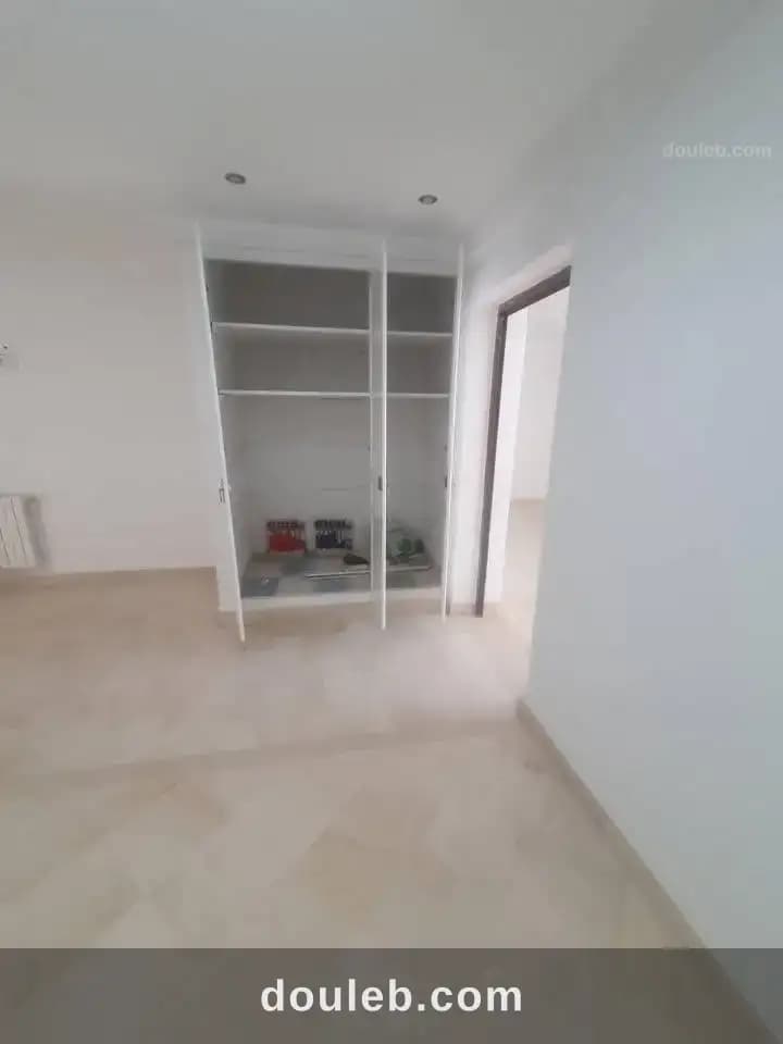Superb étage de villa au rdc - Miniature 3