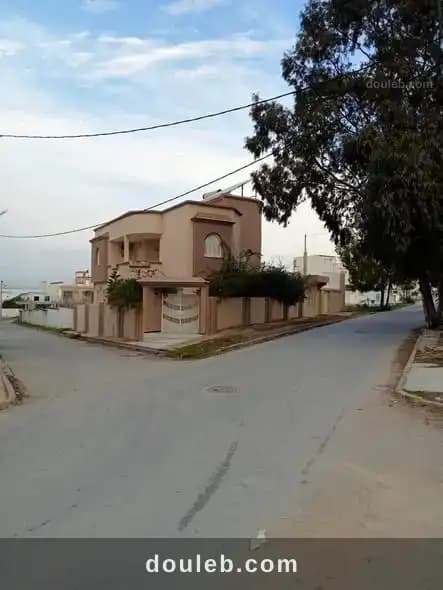 Villa angle avec jardin double façade à mb - Miniature 4