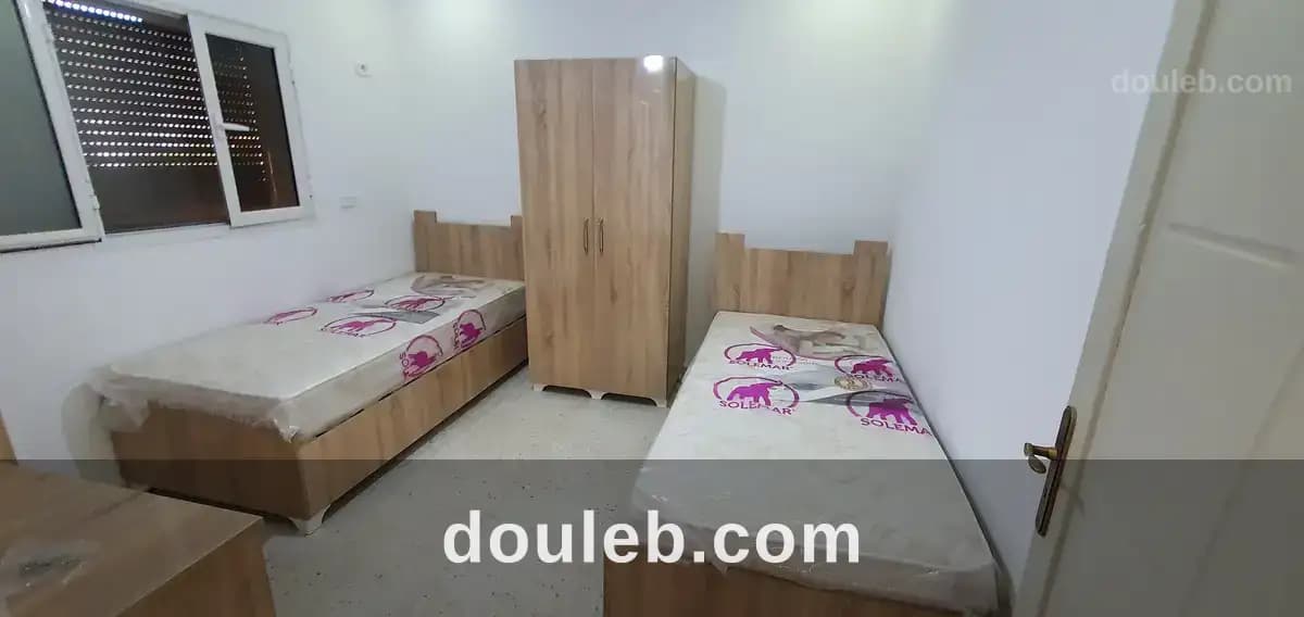 Studio meublé pour deux filles à mannouba - Miniature 2