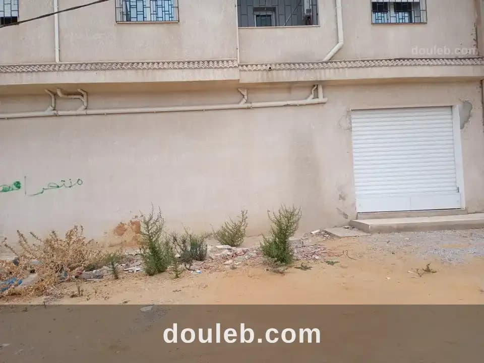 Dépôt pour stockage - Photo 1