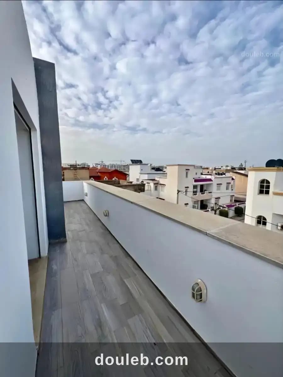 Appartement s 2 avec grande terrasse - Photo 1