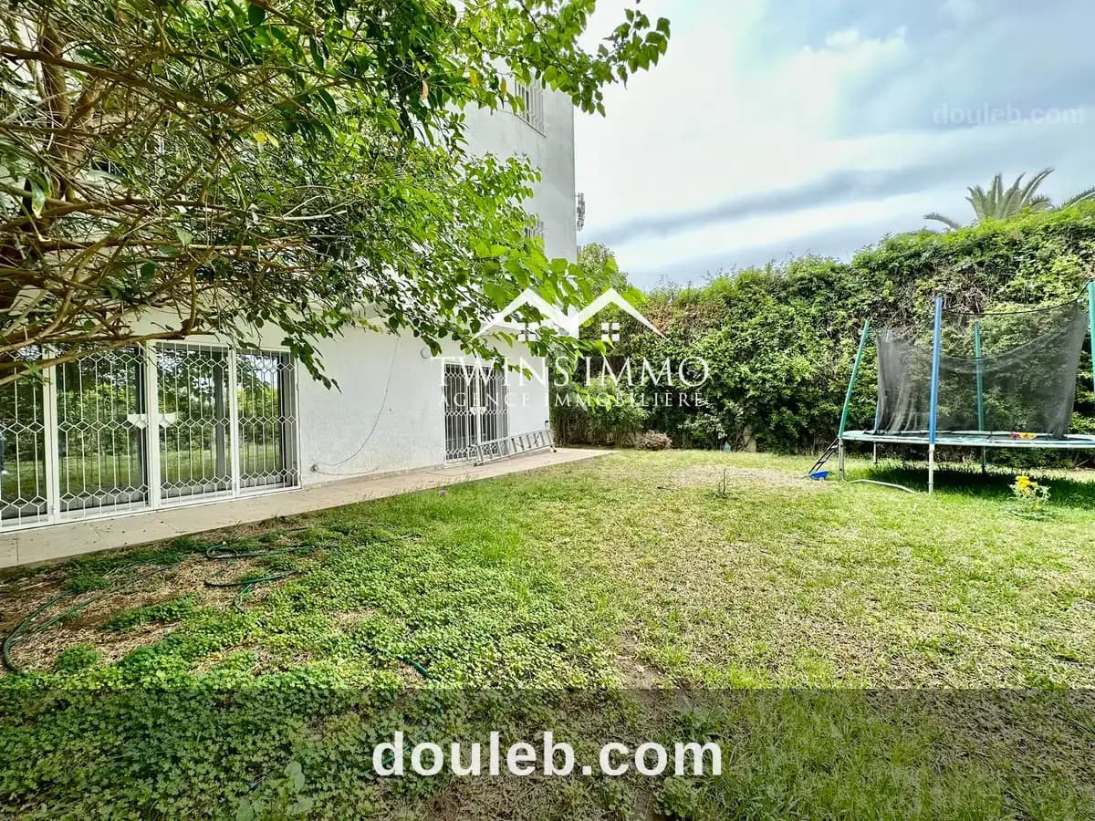Villa de trois niveaux à cité les pins la marsa - Photo 1